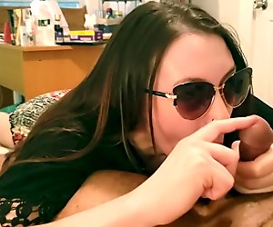 棒棒糖 suck slurp and pop: treating that twitchy meat stick like a 棒棒糖 - victoria valentine